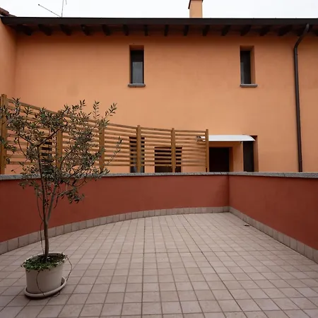 Relax Tra Il Legno E Il Apartment Piacenza